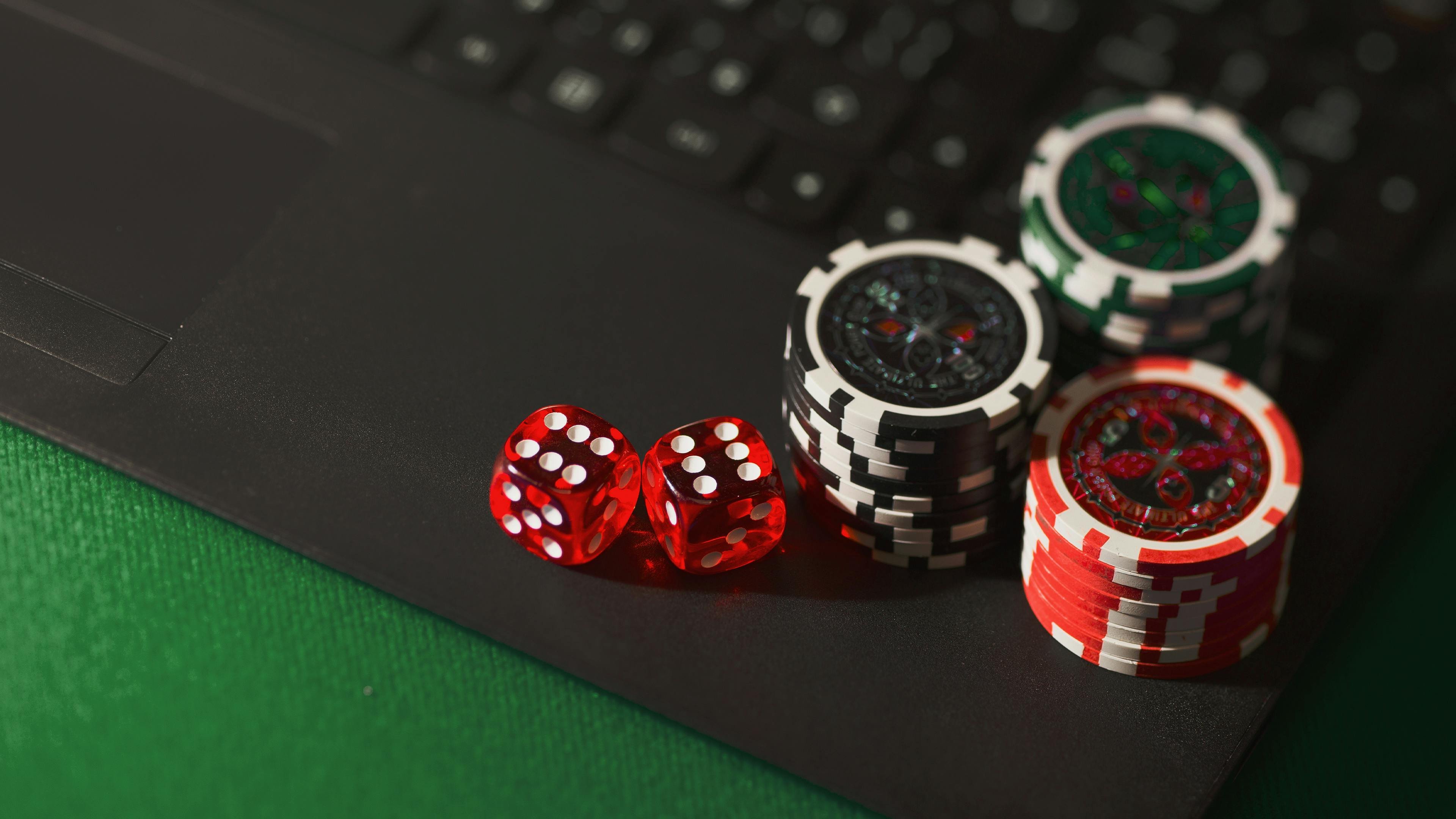 burma7 App Install ပြီးနောက် Casino Slots ကစားနေသောမြင်ကွင်း